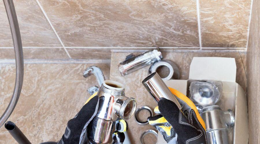 Professional gutter cleaning in Creston, IL
